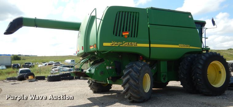 image for item FA9300 2005 John Deere 9860 STS combine