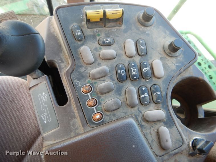 image for item FA9300 2005 John Deere 9860 STS combine