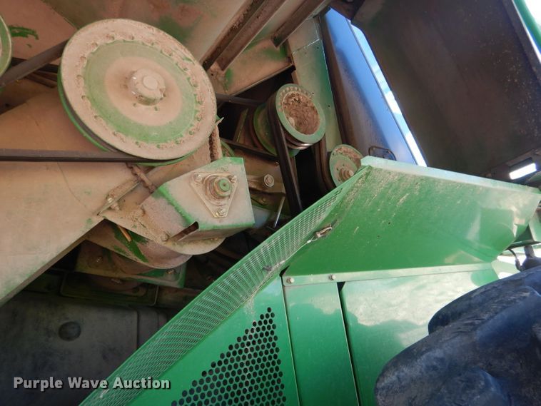 image for item FA9300 2005 John Deere 9860 STS combine