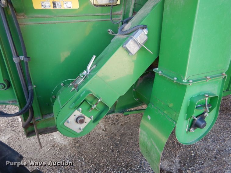 image for item FA9300 2005 John Deere 9860 STS combine