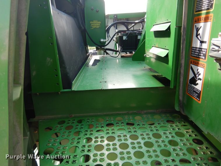 image for item FA9300 2005 John Deere 9860 STS combine