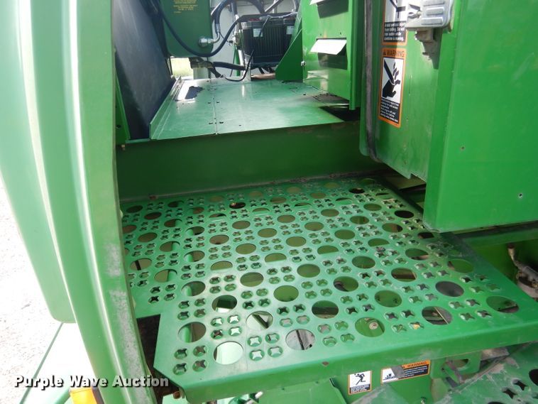 image for item FA9300 2005 John Deere 9860 STS combine