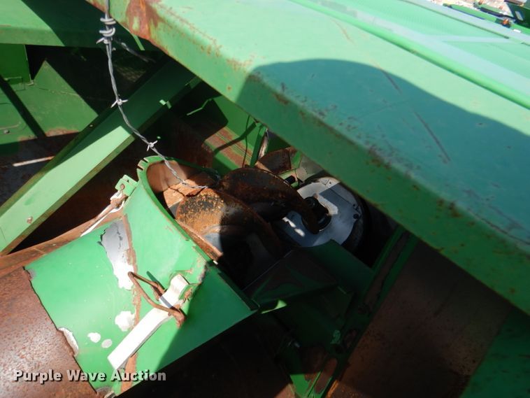 image for item FA9300 2005 John Deere 9860 STS combine