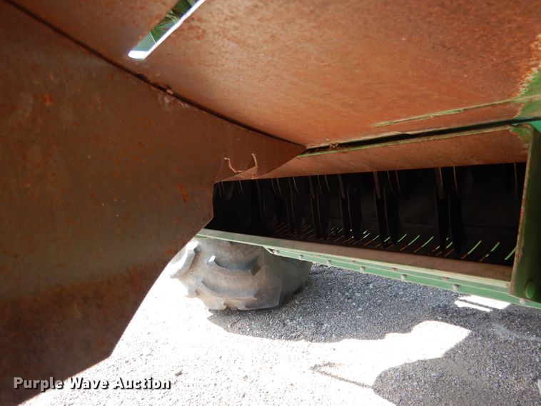 image for item FA9300 2005 John Deere 9860 STS combine