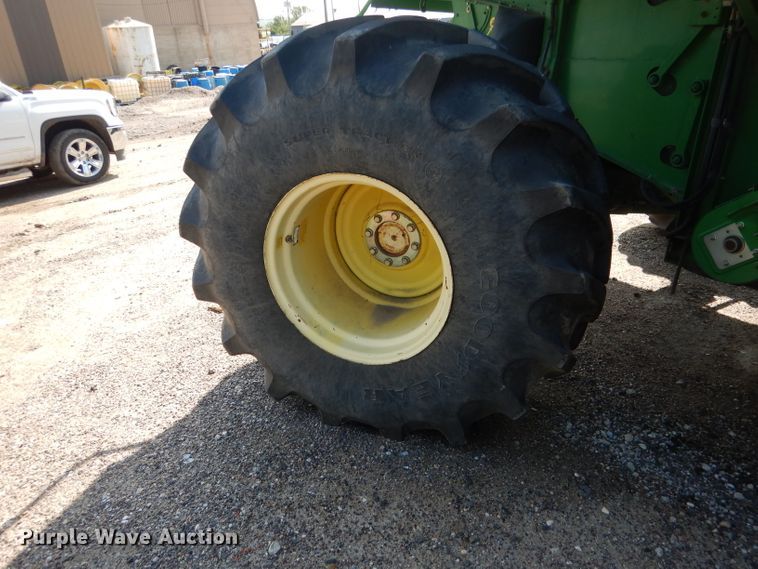 image for item FA9300 2005 John Deere 9860 STS combine