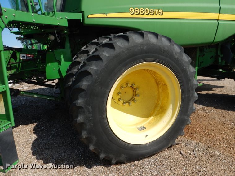 image for item FA9300 2005 John Deere 9860 STS combine