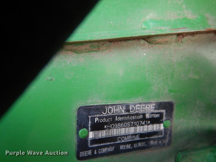 image for item FA9300 2005 John Deere 9860 STS combine