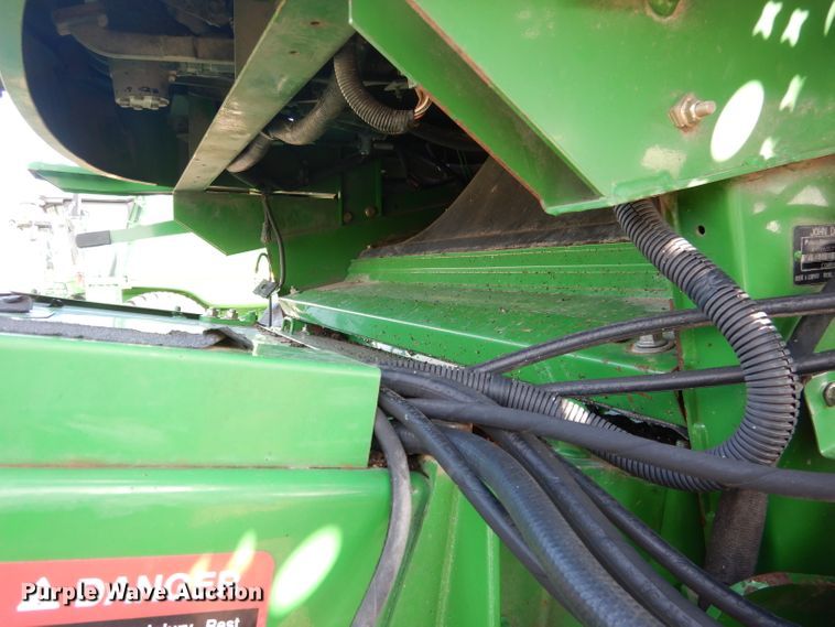 image for item FA9300 2005 John Deere 9860 STS combine