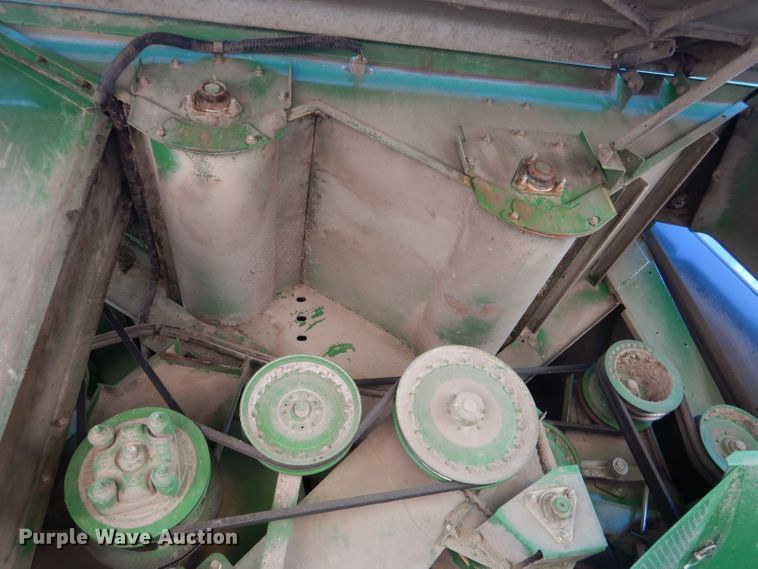 image for item FA9300 2005 John Deere 9860 STS combine