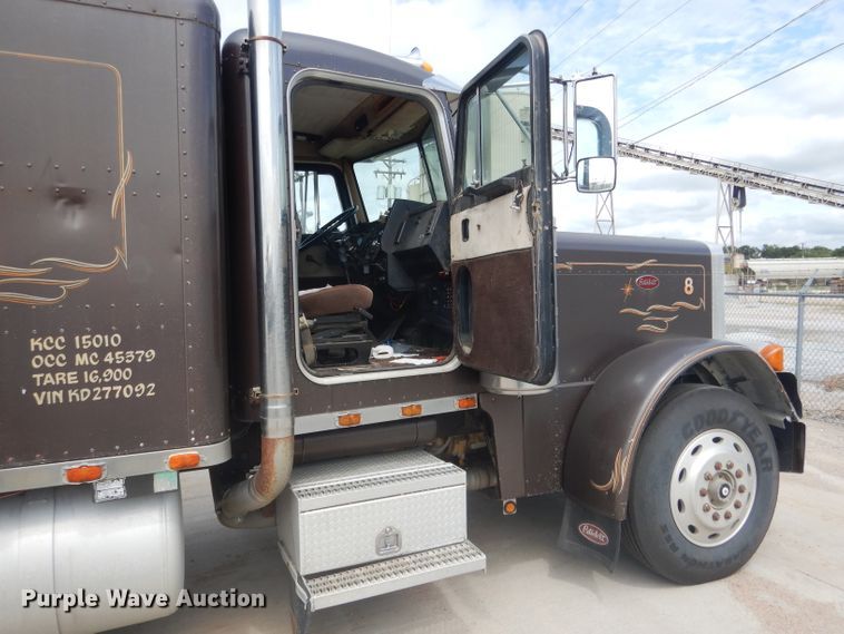 image for item FA9303 1989 Peterbilt 379 semi truck