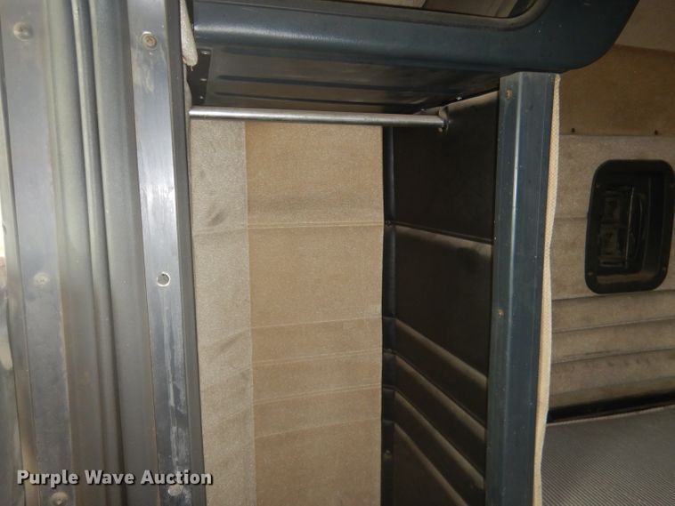 image for item FA9303 1989 Peterbilt 379 semi truck