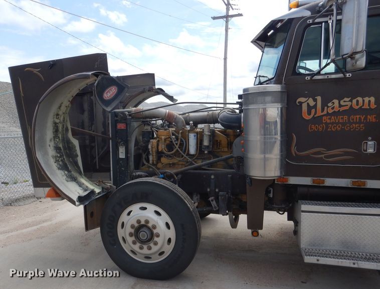 image for item FA9303 1989 Peterbilt 379 semi truck