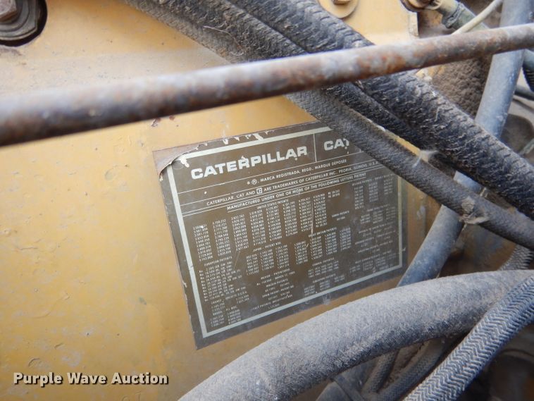 image for item FA9303 1989 Peterbilt 379 semi truck