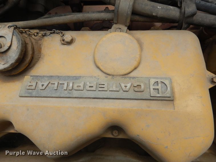 image for item FA9303 1989 Peterbilt 379 semi truck