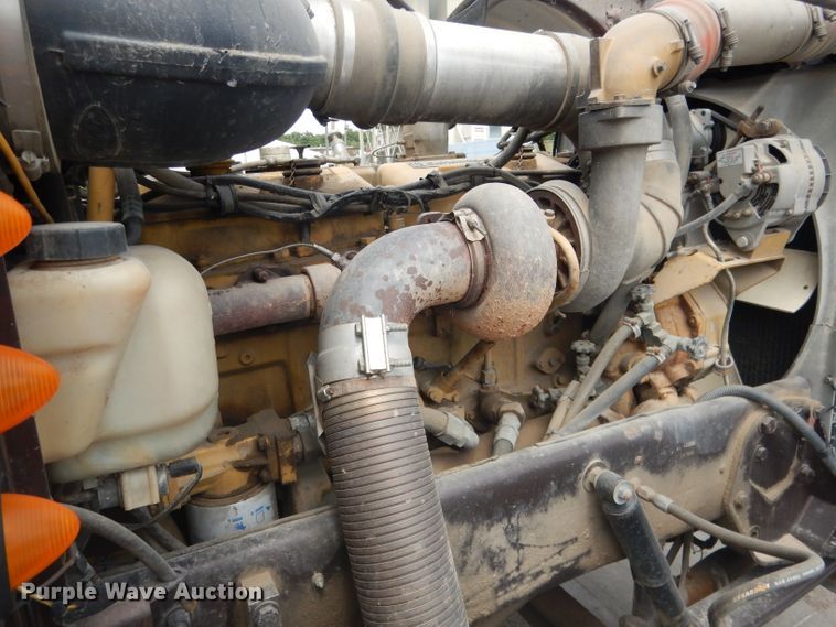 image for item FA9303 1989 Peterbilt 379 semi truck