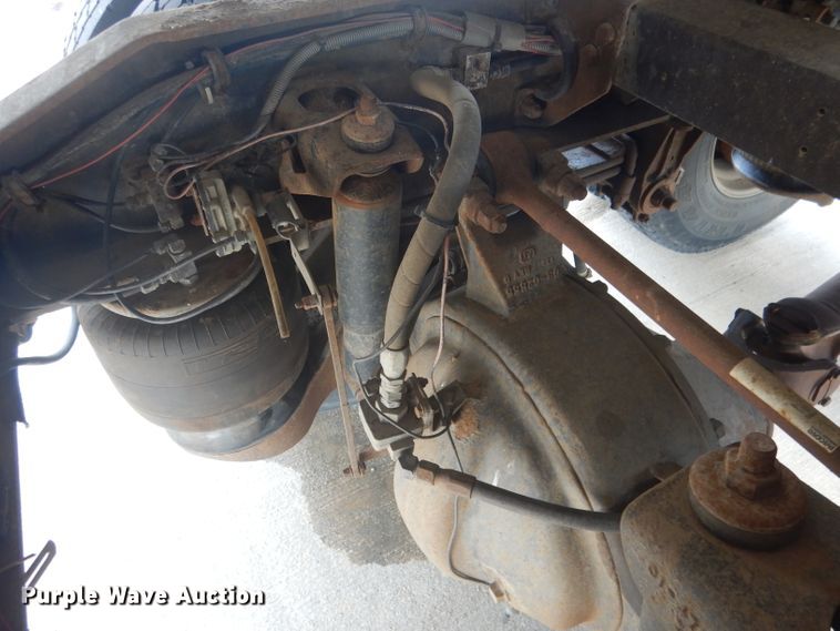 image for item FA9303 1989 Peterbilt 379 semi truck