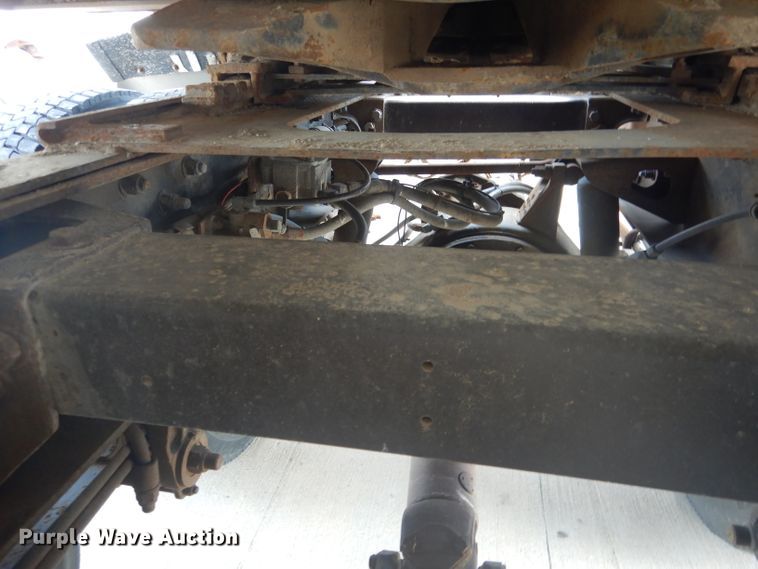 image for item FA9303 1989 Peterbilt 379 semi truck