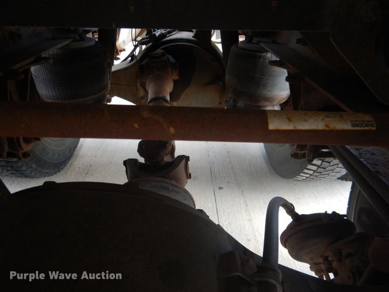 image for item FA9303 1989 Peterbilt 379 semi truck