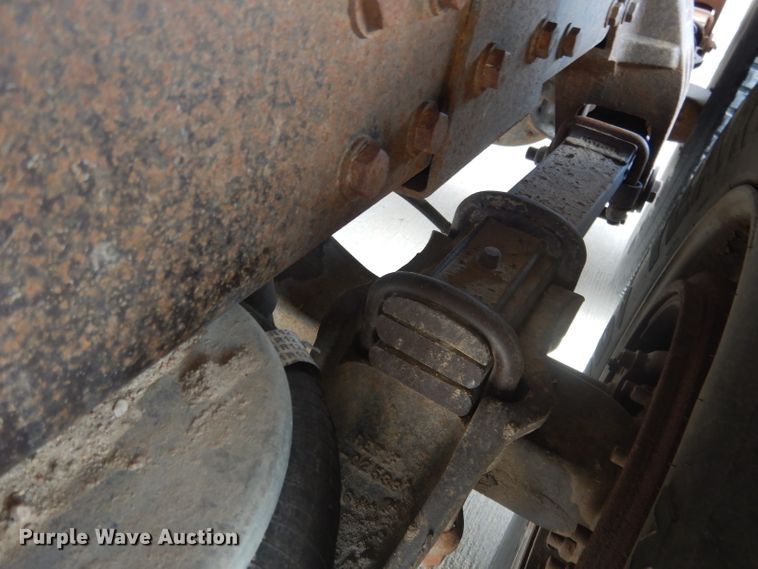 image for item FA9303 1989 Peterbilt 379 semi truck