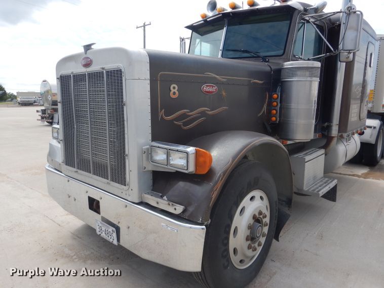 image for item FA9303 1989 Peterbilt 379 semi truck