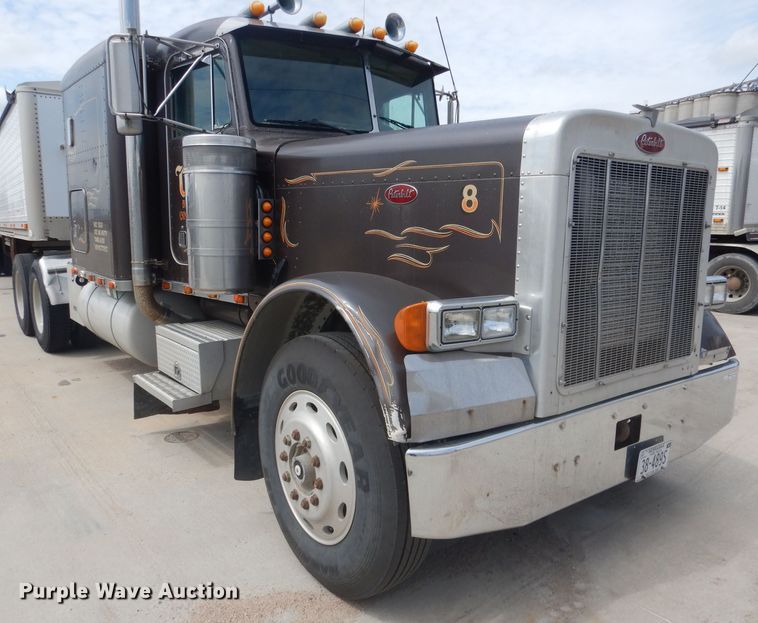 image for item FA9303 1989 Peterbilt 379 semi truck