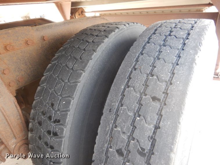 image for item FA9303 1989 Peterbilt 379 semi truck