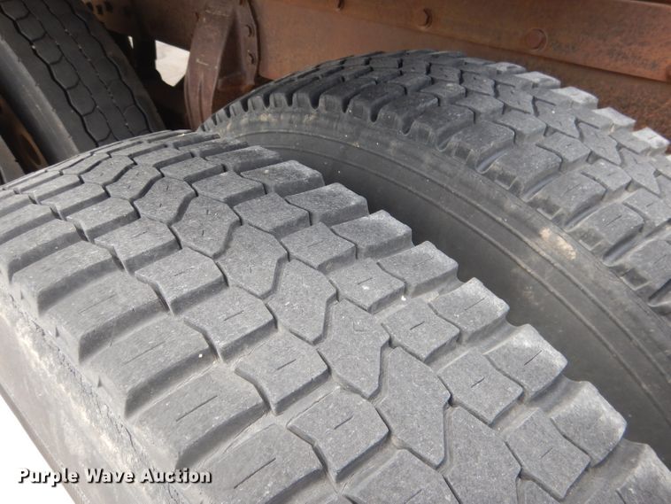 image for item FA9303 1989 Peterbilt 379 semi truck