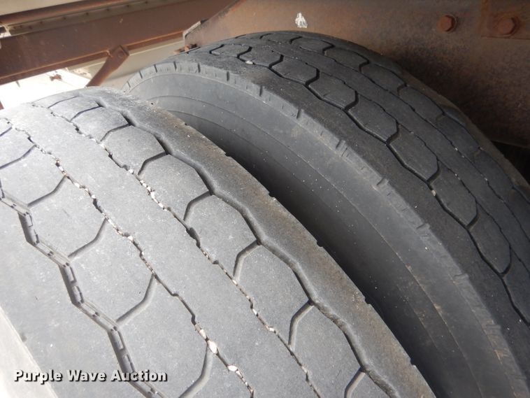 image for item FA9303 1989 Peterbilt 379 semi truck