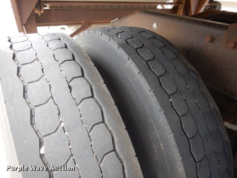 image for item FA9303 1989 Peterbilt 379 semi truck