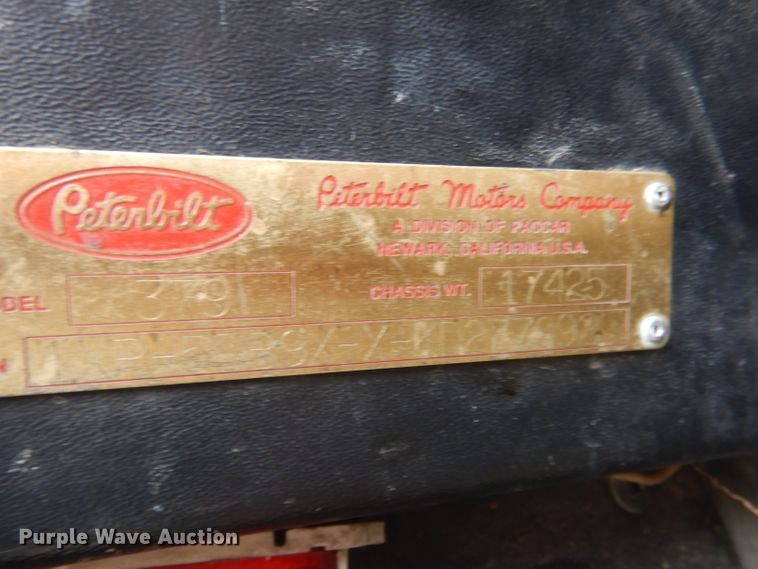 image for item FA9303 1989 Peterbilt 379 semi truck