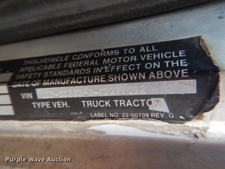 image for item FA9303 1989 Peterbilt 379 semi truck