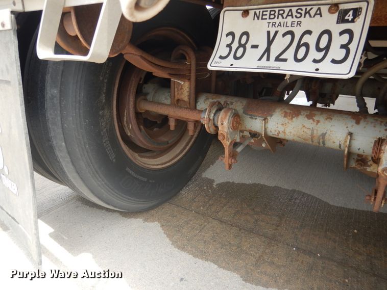 image for item FA9304 1988 Wilson DWH-200 double hopper bottom grain trailer