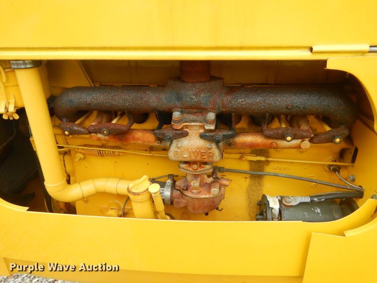 image for item FC9870 Oliver crawler tractor