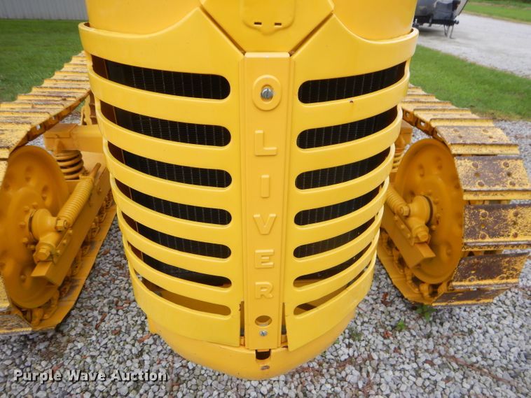 image for item FC9870 Oliver crawler tractor