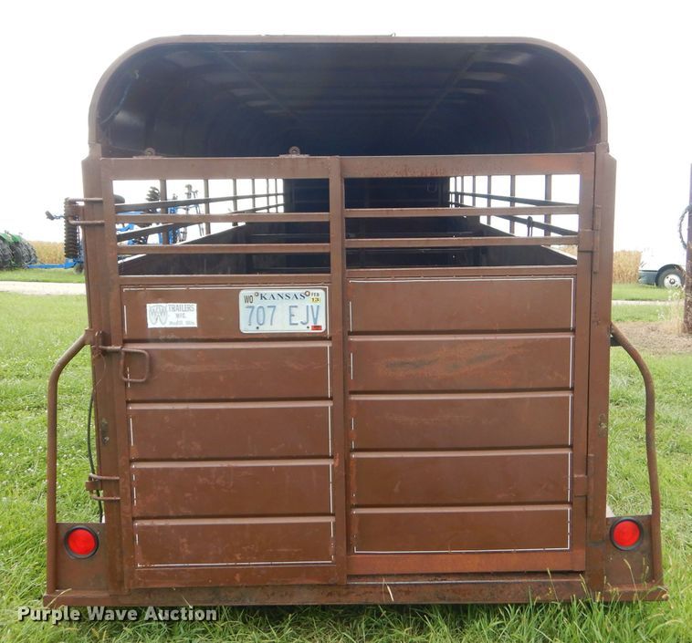 image for item FC9893 1985 WW livestock trailer