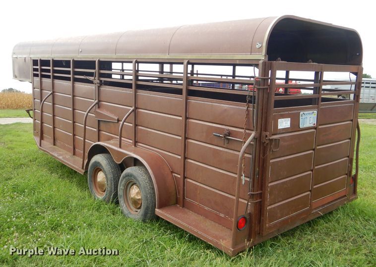 image for item FC9893 1985 WW livestock trailer