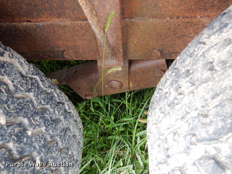 image for item FC9893 1985 WW livestock trailer