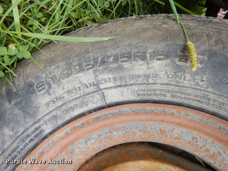 image for item FC9893 1985 WW livestock trailer