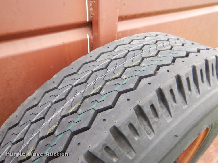 image for item FC9893 1985 WW livestock trailer