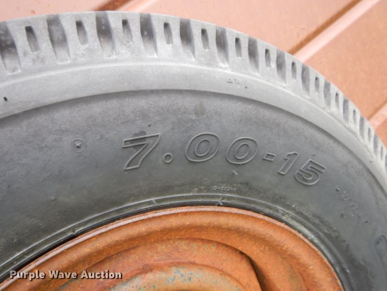 image for item FC9893 1985 WW livestock trailer