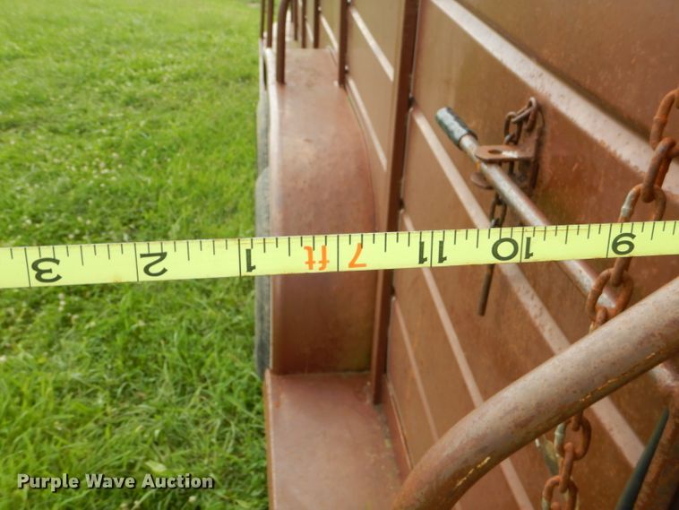 image for item FC9893 1985 WW livestock trailer