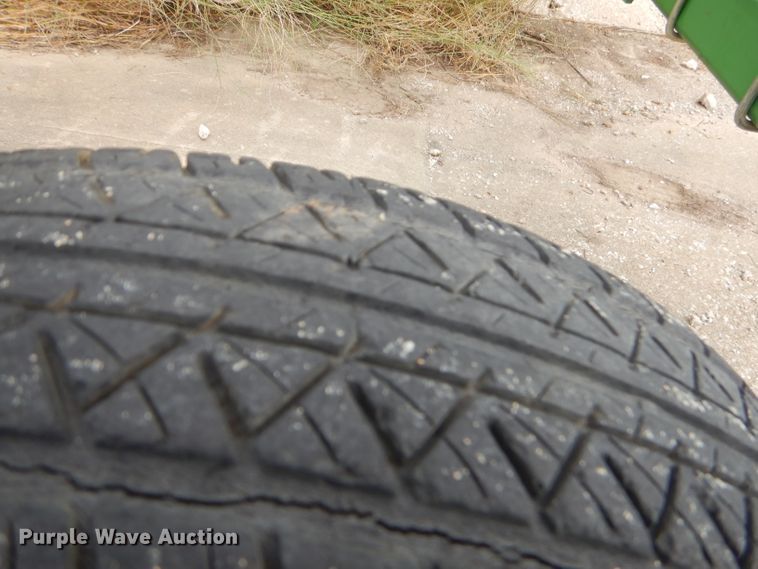 image for item FC9894 John Deere 702 hay rake