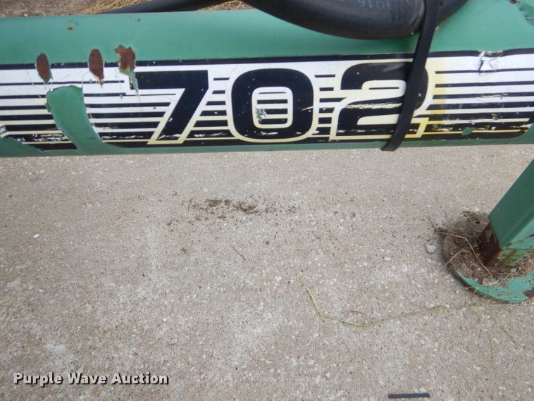 image for item FC9894 John Deere 702 hay rake