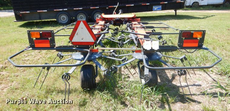 image for item FC9913 2016 Kubota TE6583T tedder