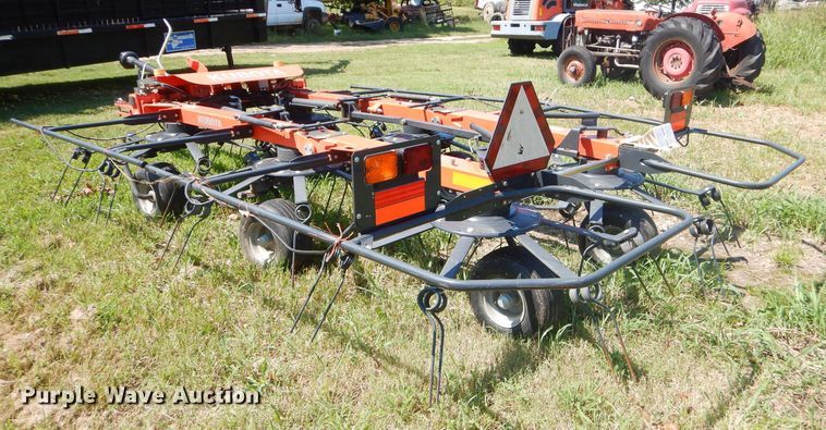 image for item FC9913 2016 Kubota TE6583T tedder