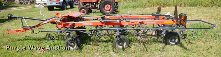 image for item FC9913 2016 Kubota TE6583T tedder