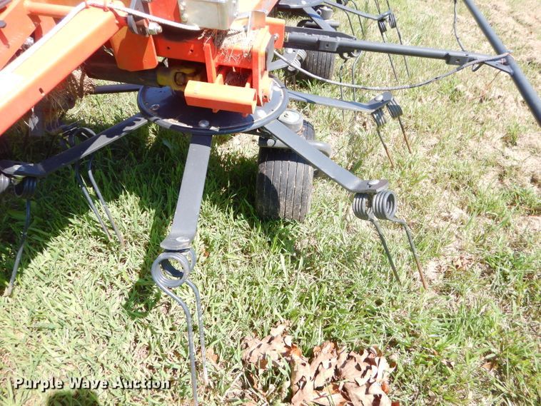 image for item FC9913 2016 Kubota TE6583T tedder