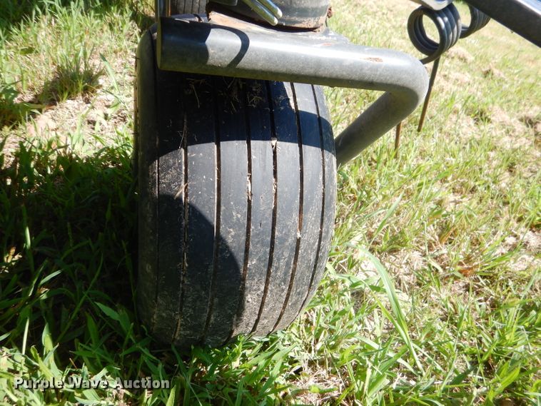 image for item FC9913 2016 Kubota TE6583T tedder