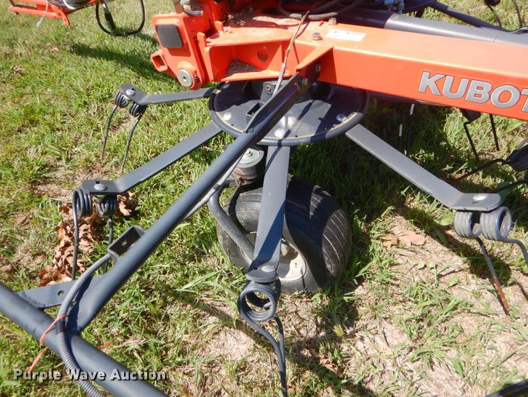 image for item FC9913 2016 Kubota TE6583T tedder