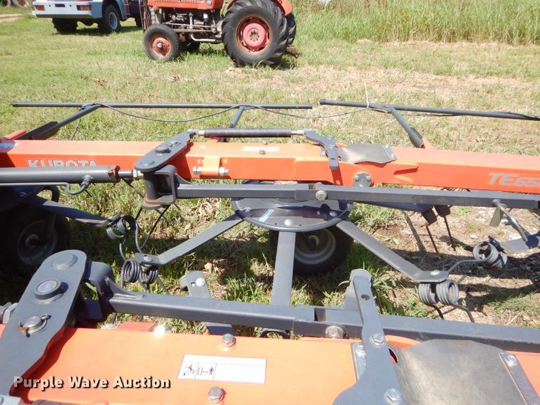 image for item FC9913 2016 Kubota TE6583T tedder